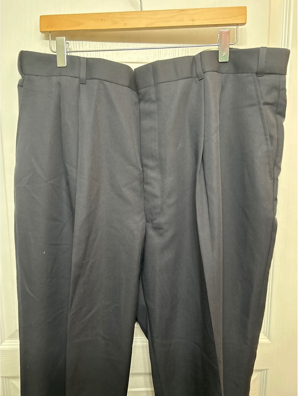 Geoffrey Beene Men's Navy Blue Pleated Dress Pants with Extender Waistband Size